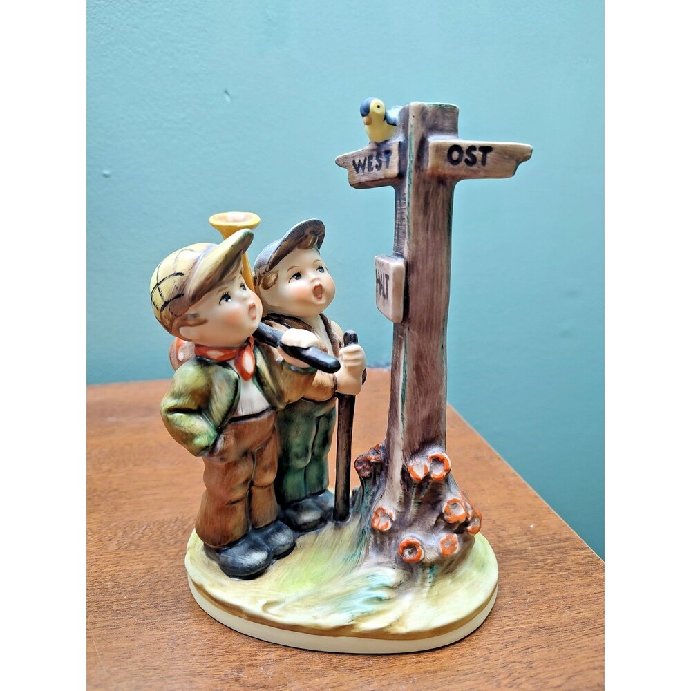 Vntg Hummel CROSSROADS Boy Hikers Blue bird Goebel Figurine West Germany 6.5" T